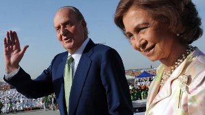 Spanien: Eine Abdankung von König Juan Carlos galt lange als ausgeschlossen. Doch Gesundheit und Skandale machten dem Monarchen offenbar doch zu schaffen. Jetzt übergibt er das Zepter an seinen Sohn Felipe. Foto: dpa