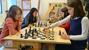 Stolze Siegerinnen am Schachbrett