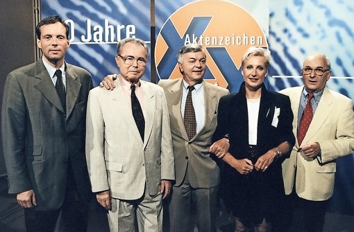 Butz Peters, Eduard Zimmermann, Peter Niedetzky, Sabine Zimmermann und Konrad Toenz (von links) Foto: Hermann Roth/ZDF/dpa