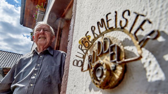 Deutschlands ältester Bürgermeister geht mit 94 in Ruhestand