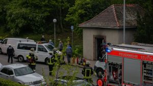 Nach einem Brand in einer Umspannstation im Stuttgarter Osten haben rund 150 Haushalte keinen Strom mehr. Foto: 7aktuell.de/Herlinger