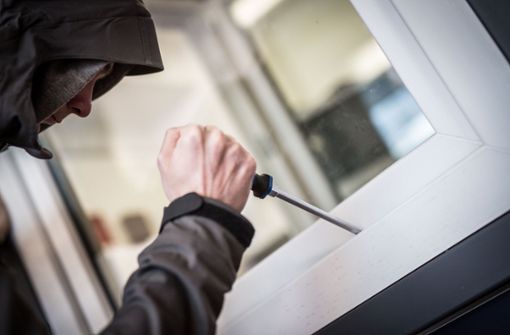 In Sindelfingen geht der Polizei ein Einbrecher ins Netz. Womöglich ist der 29-Jährige auch für weitere Straftaten in Magstadt verantwortlich. Foto: dpa/Frank Rumpenhorst