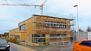 Der Neubau am Ortseingang in Stammheim soll Ende April fertig sein. Foto: Chris Lederer