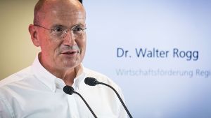 Wirtschaftsförderer Walter Rogg weist auf den Mangel an Gewerbeflächen hin. Foto: Lichtgut/Achim Zweygarth