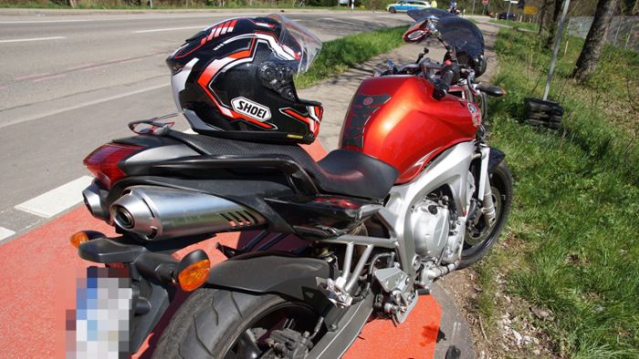 Motorradfahrer stirbt nach missglücktem Überholmanöver