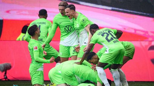 Der VfL Wolfsburg hat im Abstiegskampf das Duell mit dem VfL Bochum für sich entschieden. Foto: Swen Pförtner/dpa