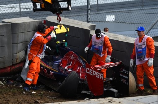 Formel-1-Fahrer Carlos Sainz ist beim Training in Sotschi verunglückt. Foto: Getty Images Europe