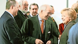 Bestens vernetzt: Stifter Brun-Hagen Hennerkes (Mitte) unterhält gute Kontakte  zur Politik. Foto: dpa