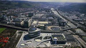Das Daimlerwerk in Untertürkheim soll das Leitwerk für Elektromobilität werden. Foto: Daimler