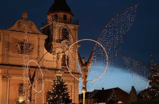 Die Engelsfiguren sind Tradition auf dem weihnachtlichen Marktplatz in Ludwigsburg. Foto: privat