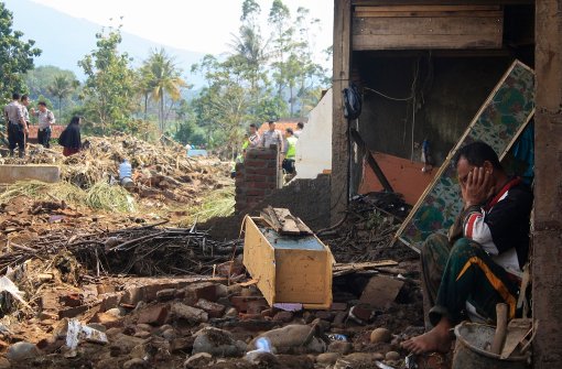 Auf der indonesischen Insel Java haben Überschwemmungen schwere Schäden angerichtet. Foto: AFP