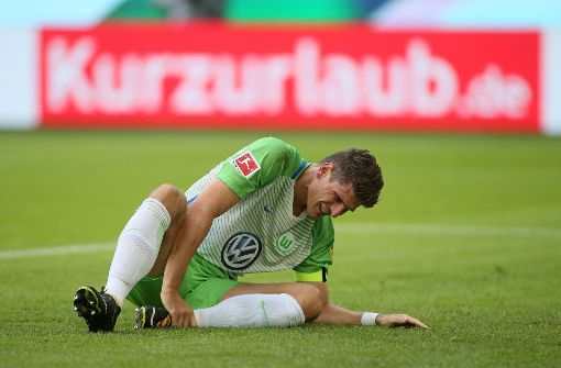 Mario Gomez droht eine längere Zeit beim VfL Wolfsburg auszufallen. Foto: Bongarts/Getty