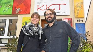 Bosch-Stipendiat Lorenzo Kapotas mit KKT-Leiterin Charlotte Stegmayer. Foto: Linsenmann