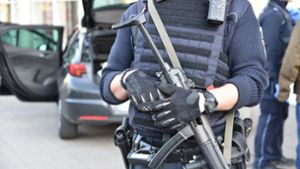 Polizisten dürfen ihre Waffen nur in Extremsituationen einsetzen. Foto: dpa
