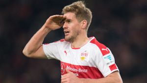Simon Terodde bleibt beim VfB Stuttgart – und die Fans huldigen ihrem Torjäger. Foto: dpa
