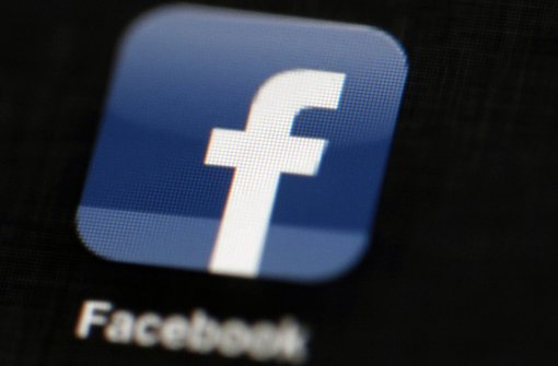 Hassbotschaften sollen nicht mehr ungestraft in sozialen Netzwerken wie Facebook verbreitet werden dürfen. Foto: AP