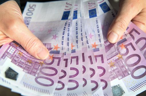 Mehr als 20.000 Euro führte ein Tourist in seinem Geldbeutel mit. (Symbolbild) Foto: dpa