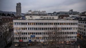 Hier ist ein Hotel geplant. Bisher befindet sich in dem Gebäude unter anderem die Buchhandlung Osiander Foto: Lichtgut/Leif Piechowski