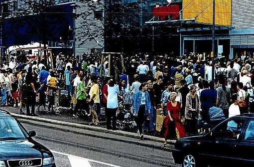 Am Tag der Eröffnung des Ikea vor 20 Jahren herrschte großer Andrang. Foto: Ikea Sindelfingen