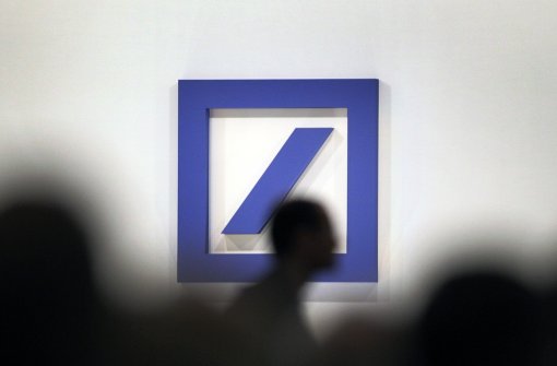 Kritiker erwarten von der Deutsche-Bank-Spitze mehr Klarheit. Foto: AFP