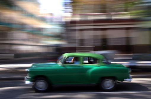 Flotte Fahrt in Richtung Marktwirtschaft: ein Oldtimer-Taxi in Havanna Foto: ZUMA Wire