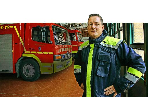 Ein Bild aus besseren Zeiten: so hat Andreas Thoß 2007 sein Amt als Feuerwehrchef angetreten. Foto: factum/Archiv