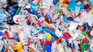 Jedes Jahr werden in Deutschland mehr als sechs Millionen Tonnen Kunststoff-Abfälle verwertet, der Anteil der Asien-Ausfuhren daran ist gering. Foto: Rolf Vennenbernd/dpa
