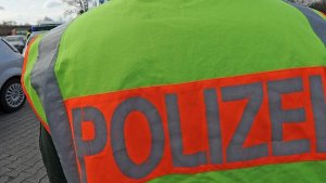 Ein vermisster Fünfjähriger in Sersheim (Kreis Ludwigsburg) kann nach einer großen Fahndung wohlbehalten nach Hause gebracht werden und weitere Meldungen der Polizei aus der Region. Foto: dpa