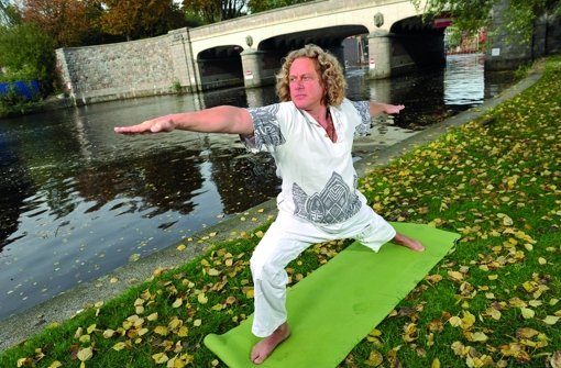 Im Knast fand Dieter Gurkasch zu Yoga und Meditation. Foto: Florian Quandt