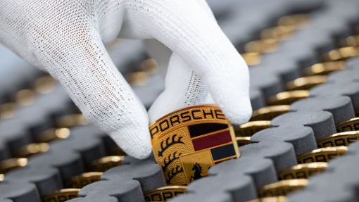 Porsche-Beschäftigte erhalten wieder einen satten Bonus. Foto: dpa/Marijan Murat