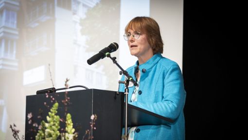 Claudia Degler, Geschäftsführerin des Evangelischen Vereins, beim Festakt mit  350 Gästen im Kursaal. Foto: Evangelischer Verein/Julian Rettig