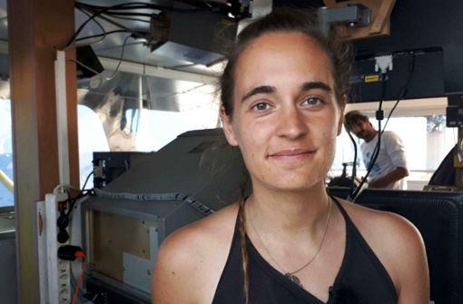 Die Kapitänin Carola Rackete auf dem Schiff Sea Watch 3, vor dem Anlegen in Lampedusa. Foto: AP