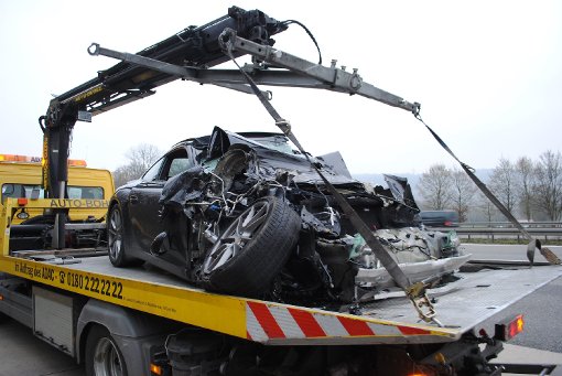 Bei dem Unfall am Autobahndreieck Karlsruhe kam ein sechsjähriger Junge ums Leben Foto: www.7aktuell.de |
