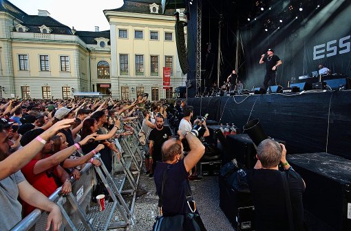 Bejubelt von Fans, von Fotografen im Visier: der Rapper Kool Savas Foto: factum/Granville