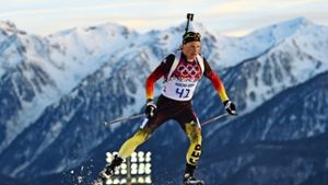 Starker Auftritt vor beeindruckendem Berg-Panorama: Erik Lesser fährt zur ersten Olympia-Medaille für die deutschen Biathleten in Sotschi Foto: Getty Images Europe