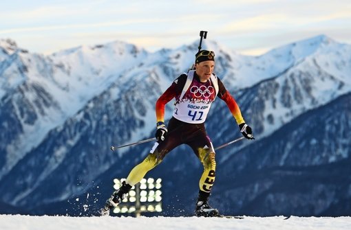 Starker Auftritt vor beeindruckendem Berg-Panorama: Erik Lesser fährt zur ersten Olympia-Medaille für die deutschen Biathleten in Sotschi Foto: Getty Images Europe