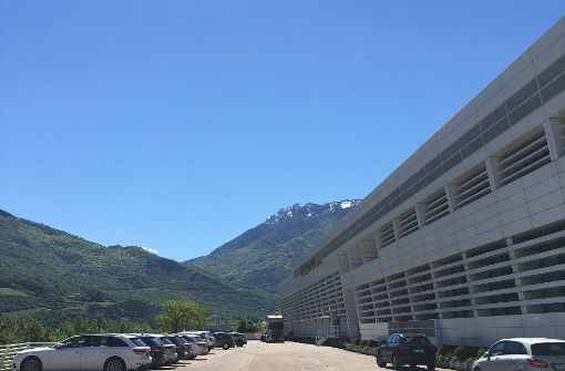 Der moderne Hauptsitz von Cavit in den Bergen des Trentino. Foto: Siefert