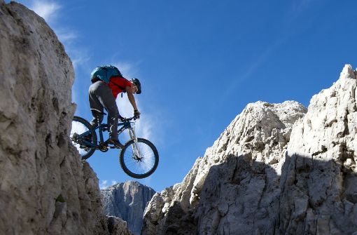 Spektakuläre Sprünge mit dem Mountainbike zeigt Harald Philipp. Foto: Manfred Stromberg