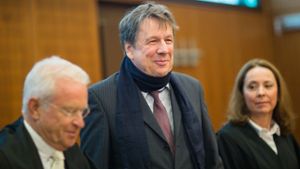 Zufriedene Gesichter auf der Klägerseite: Jörg Kachelmann bekommt Geld von seiner Ex-Geliebten. Foto: dpa