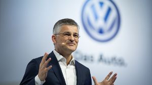 Michael Horn will sich am Donnerstag vor dem US-Kongress für die Manipulationen bei VW entschuldigen. Foto: AP