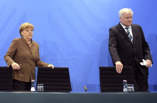 Die Eiszeit zwischen Kanzlerin Merkel und CSU-Chef Seehofer hält an. Foto: dpa