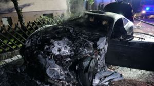 Hochwertiger Mercedes geht in Uhingen in Flammen auf