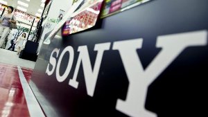 Sony bringt die Playstation-Netzwerke wieder zum laufen.  Foto: dpa