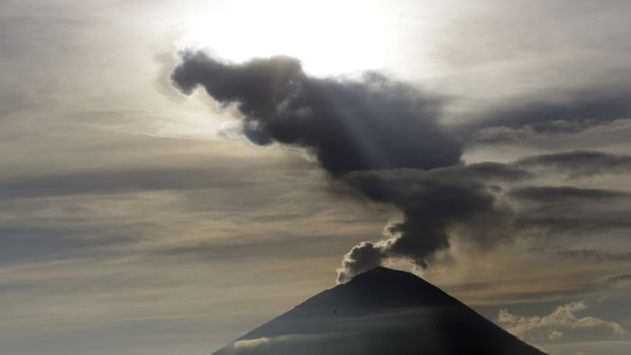„Ufo-Wolke“ sorgt für Naturschauspiel auf Bali