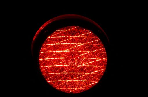 Trotz roter Ampel fuhr der 59-Jährige über den Bahnübergang (Symbolbild). Foto: pixabay.com