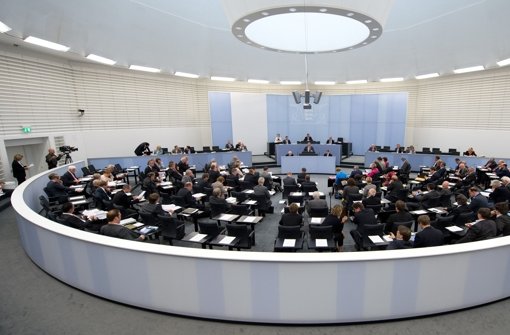 Die Abgeordneten im Plenarsaal des Landtags. Foto: dpa