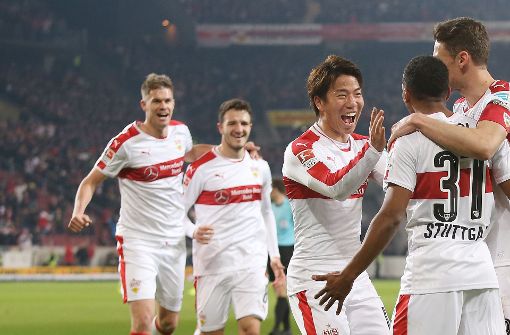 Der VfB macht wieder Spaß – der Auftritt beim 2:0 gegen Fortuna Düsseldorf hinterließ viele strahlende Gesichter. Foto: Baumann
