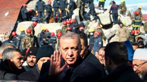 Die Erdbebenkatastrophe und das schlechte Management der Regierung haben Erdogan das Vertrauen vieler Wähler gekostet. Foto: AFP/ADEM ALTAN