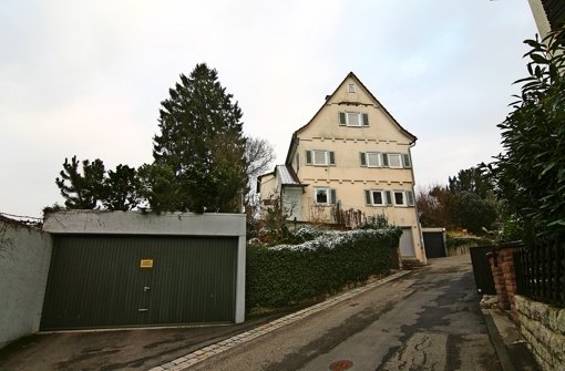 Ob an dieser Stelle ein modernes Mehrfamilienhaus gebaut werden darf, entscheiden die Stadträte Anfang Februar. Foto: Torsten Ströbele