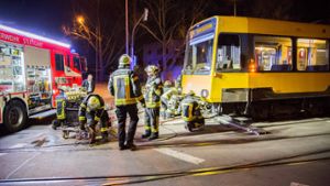 Am vergangenen Donnerstag war bereits zum vierten Mal innerhalb kürzester Zeit eine Stadtbahn am Karl-Benz-Platz in Untertürkheim aus den Gleisen gesprungen. Nun soll eine defekte Weiche ausgewechselt werden. Foto: www.7aktuell.de | Simon Adomat